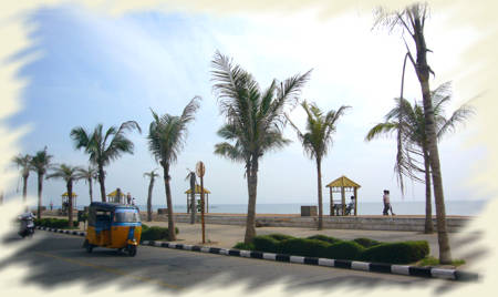 Le bord de mer à Pondichéry